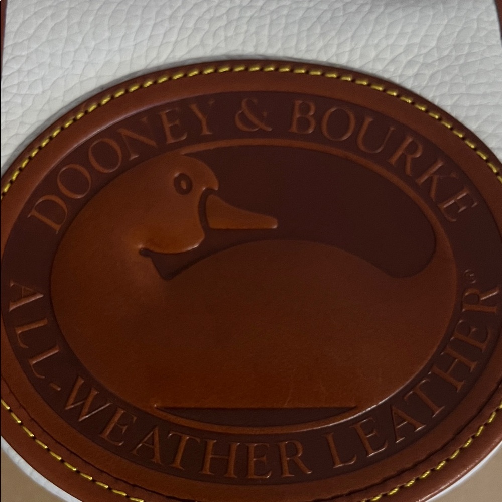 Dooney & Bourke White and Brown Crossbody Bag - Picture 2 of 5